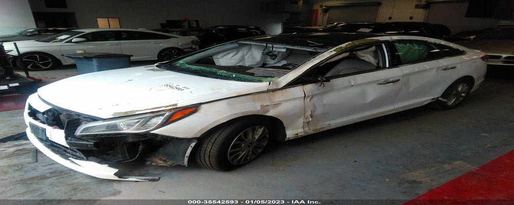 5NPE34AF4FH049995 2015 HYUNDAI SONATA photo no. 2