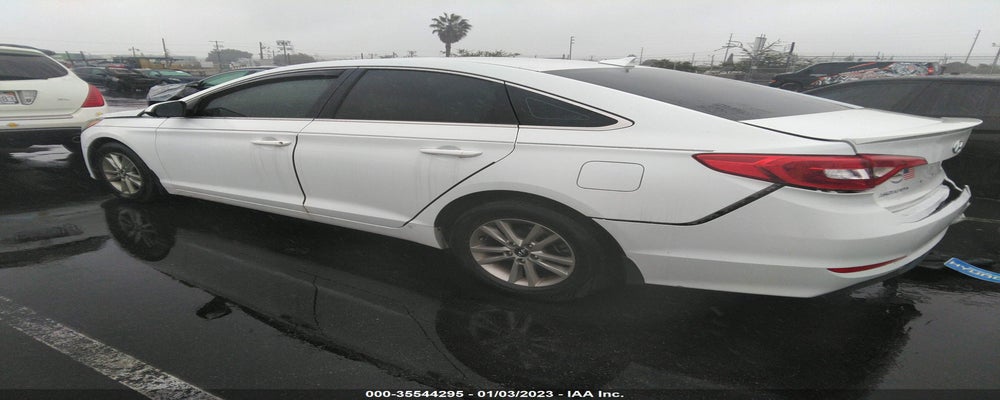 5NPE24AF0FH004765 2015 HYUNDAI SONATA photo no. 3