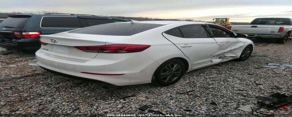 5NPD84LF0JH239991 2018 HYUNDAI ELANTRA photo no. 4