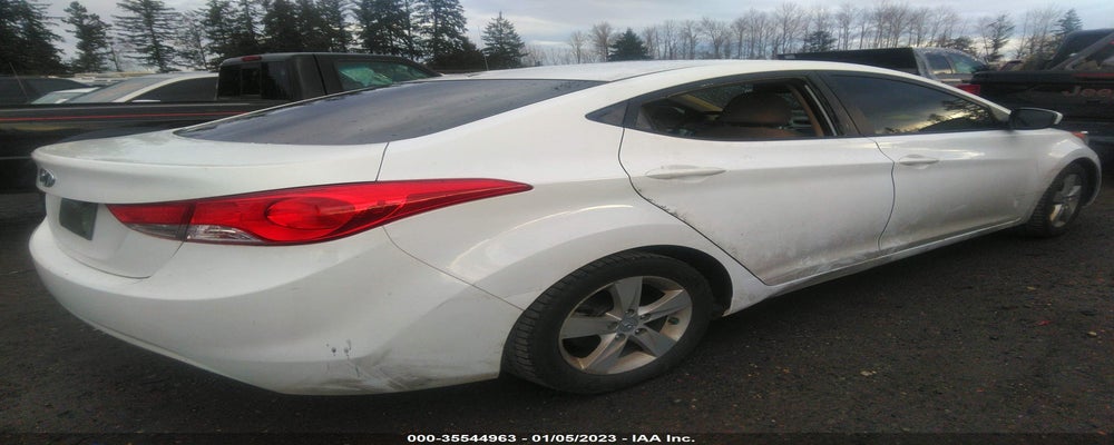 5NPDH4AE7DH303183 2013 HYUNDAI ELANTRA photo no. 4