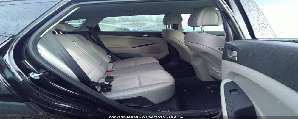 KM8J3CA41JU773063 2018 HYUNDAI TUCSON photo no. 8