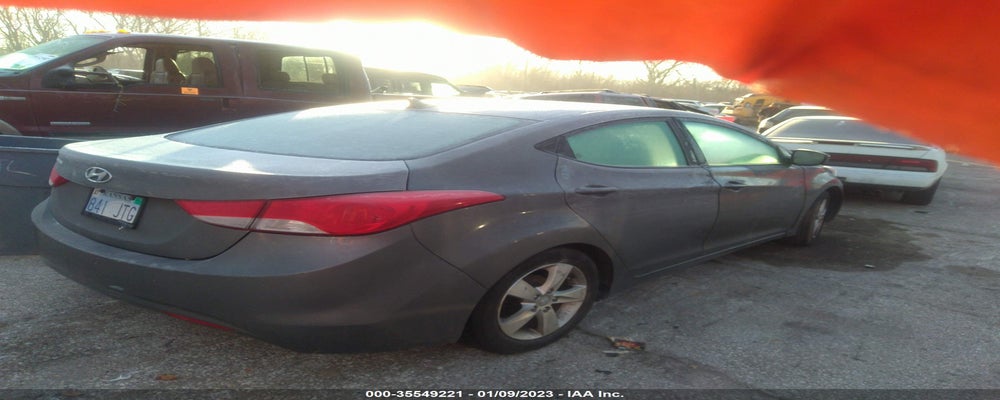 5NPDH4AEXDH330779 2013 HYUNDAI ELANTRA photo no. 4