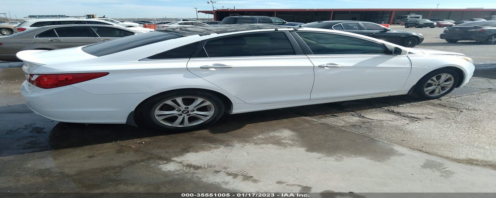 5NPEC4ACXDH597096 2013 HYUNDAI SONATA photo no. 4