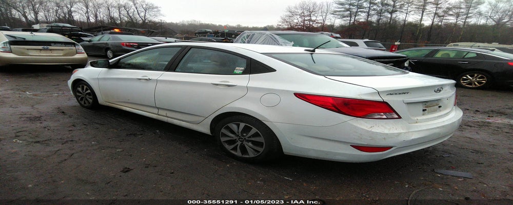 KMHCU4AE8FU937565 2015 HYUNDAI ACCENT photo no. 3
