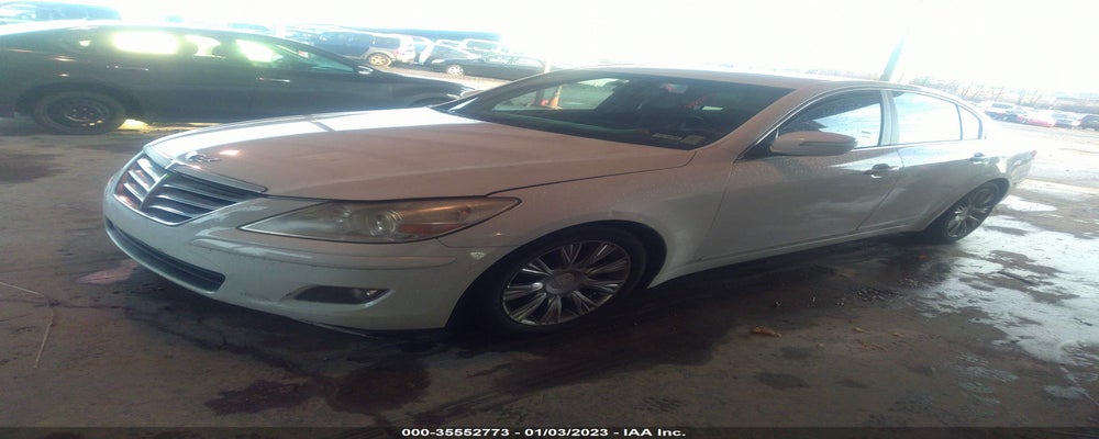 KMHGC4DE2BU118223 2011 HYUNDAI GENESIS photo no. 2