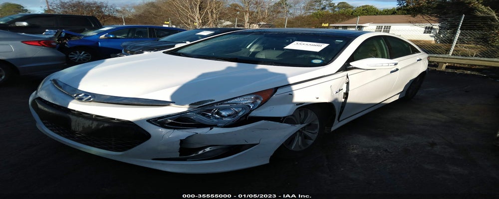 KMHEC4A45FA132840 2015 HYUNDAI SONATA HYBRID photo no. 2
