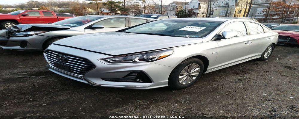 KMHE24L34KA092106 2019 HYUNDAI SONATA HYBRID photo no. 2