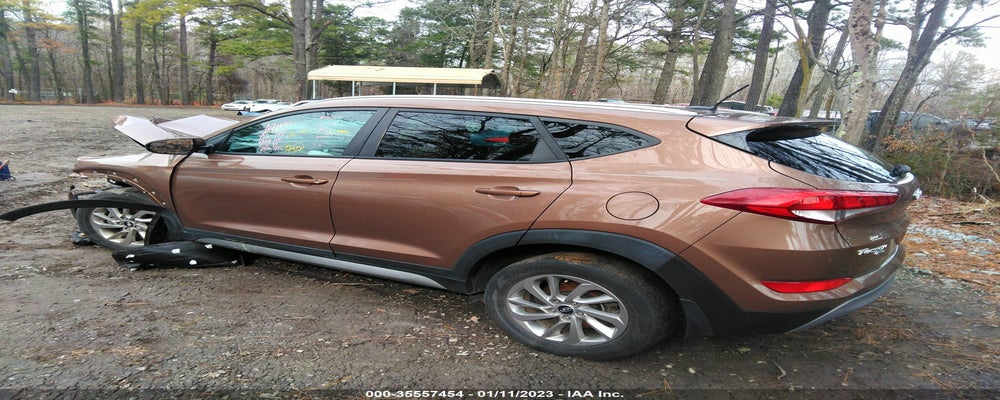 KM8J3CA27HU348066 2017 HYUNDAI TUCSON photo no. 3