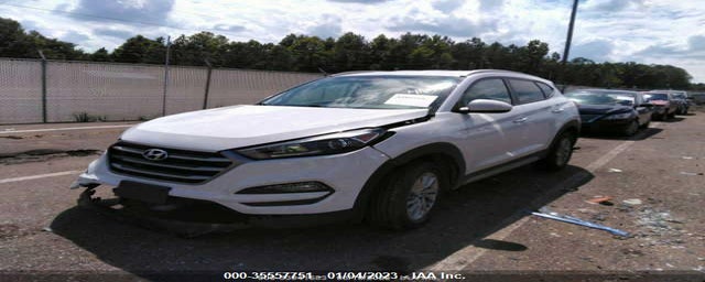 KM8J33A47HU410633 2017 HYUNDAI TUCSON photo no. 2