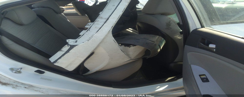 KMHCT4AE4GU030638 2016 HYUNDAI ACCENT photo no. 8