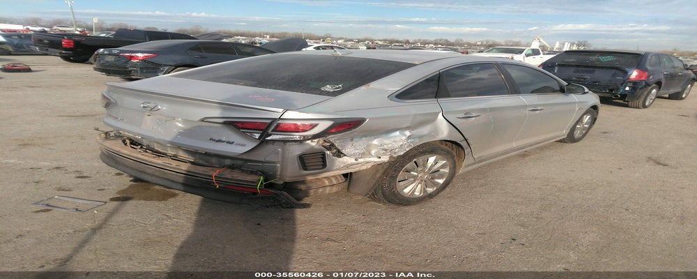KMHE24L15GA010793 2016 HYUNDAI SONATA HYBRID photo no. 4