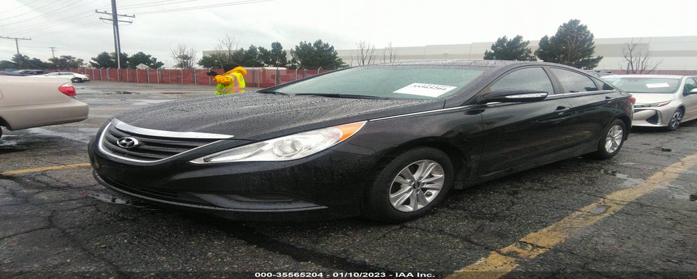 5NPEB4AC8EH933283 2014 HYUNDAI SONATA photo no. 2