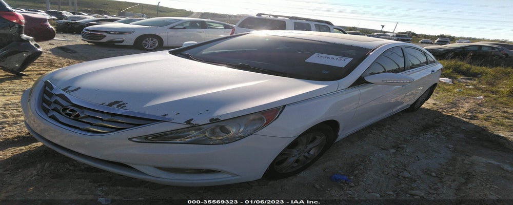 5NPEC4AC7BH106948 2011 HYUNDAI SONATA photo no. 2