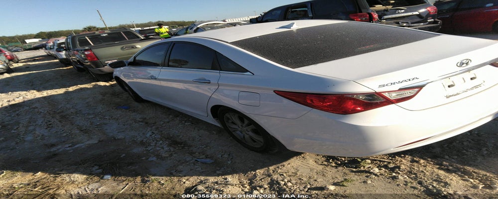 5NPEC4AC7BH106948 2011 HYUNDAI SONATA photo no. 3