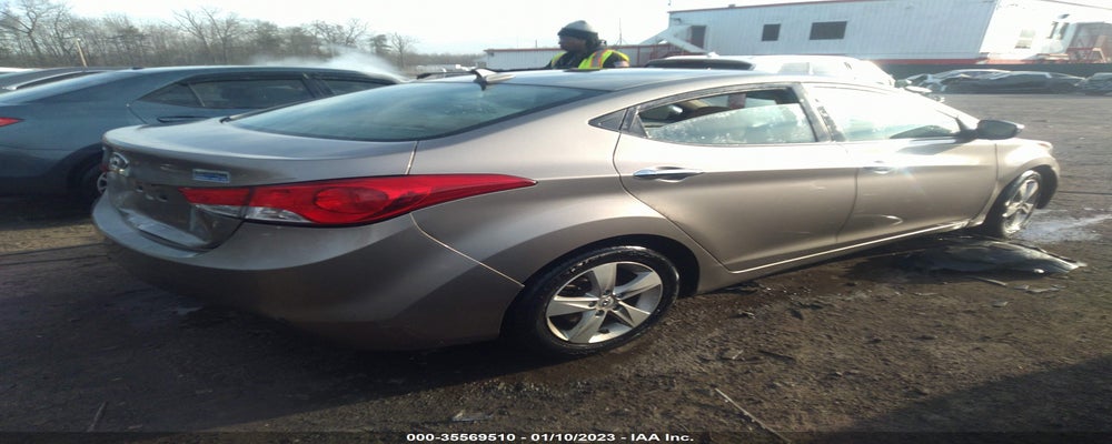 5NPDH4AE4DH266304 2013 HYUNDAI ELANTRA photo no. 4