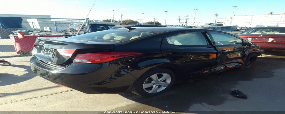 5NPDH4AE7DH401873 2013 HYUNDAI ELANTRA photo no. 4