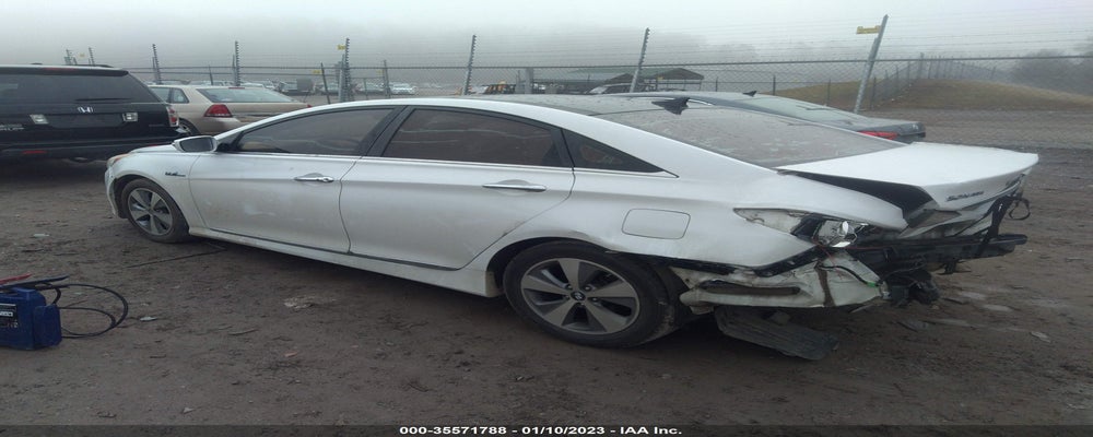 KMHEC4A49BA015692 2011 HYUNDAI SONATA photo no. 3