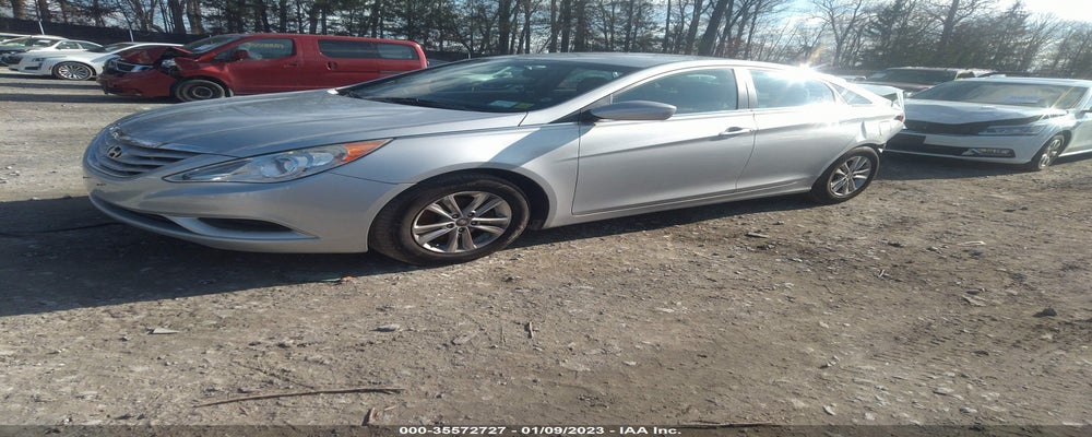 5NPEB4AC5BH203911 2011 HYUNDAI SONATA photo no. 2
