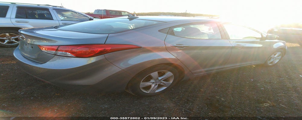 KMHDH4AE1BU095087 2011 HYUNDAI ELANTRA photo no. 4