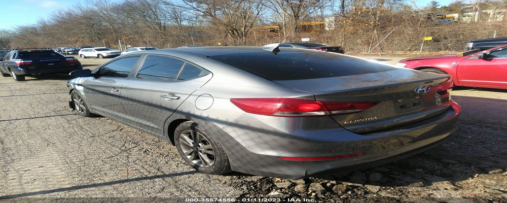 5NPD84LF3JH324940 2018 HYUNDAI ELANTRA photo no. 3