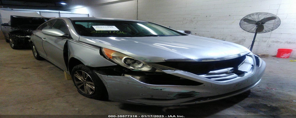5NPEB4AC9BH240220 2011 HYUNDAI SONATA photo no. 4