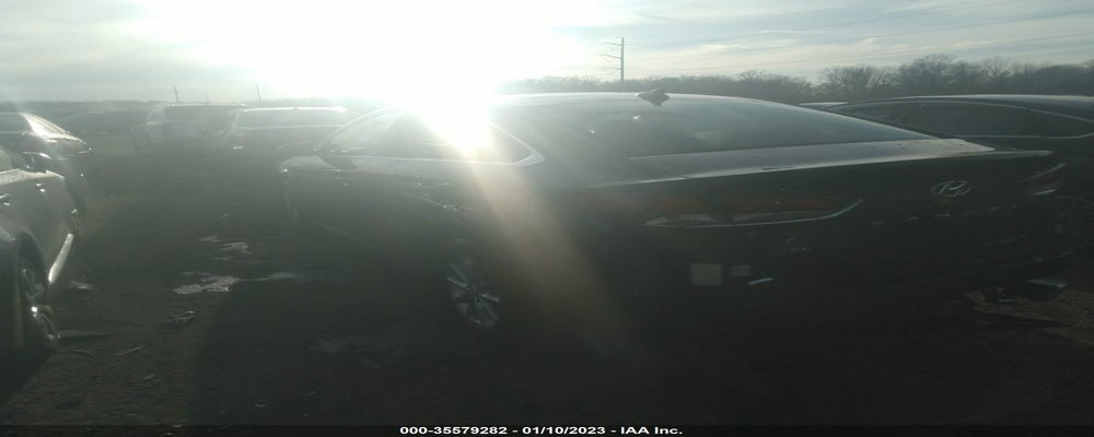 5NPE24AF8JH677151 2018 HYUNDAI SONATA photo no. 3