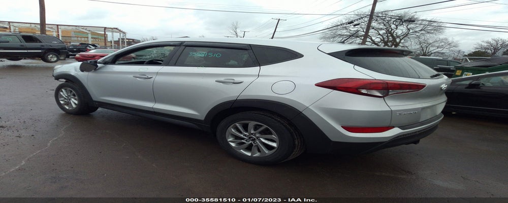 KM8J2CA41JU789895 2018 HYUNDAI TUCSON photo no. 3