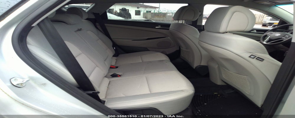 KM8J2CA41JU789895 2018 HYUNDAI TUCSON photo no. 8