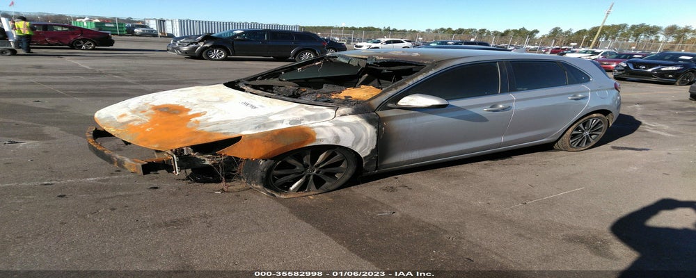 KMHH35LE5JU018353 2018 HYUNDAI ELANTRA GT photo no. 2