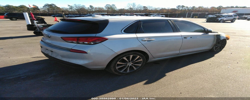 KMHH35LE5JU018353 2018 HYUNDAI ELANTRA GT photo no. 4