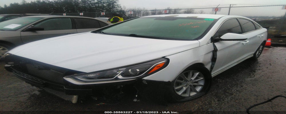 5NPE24AF6JH620107 2018 HYUNDAI SONATA photo no. 2