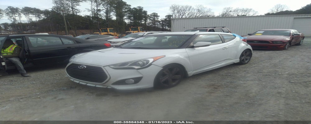 KMHTC6AE7FU229385 2015 HYUNDAI VELOSTER photo no. 2