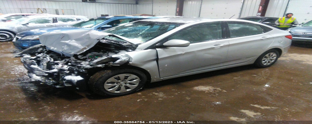 KMHCT4AE3FU859246 2015 HYUNDAI ACCENT photo no. 2