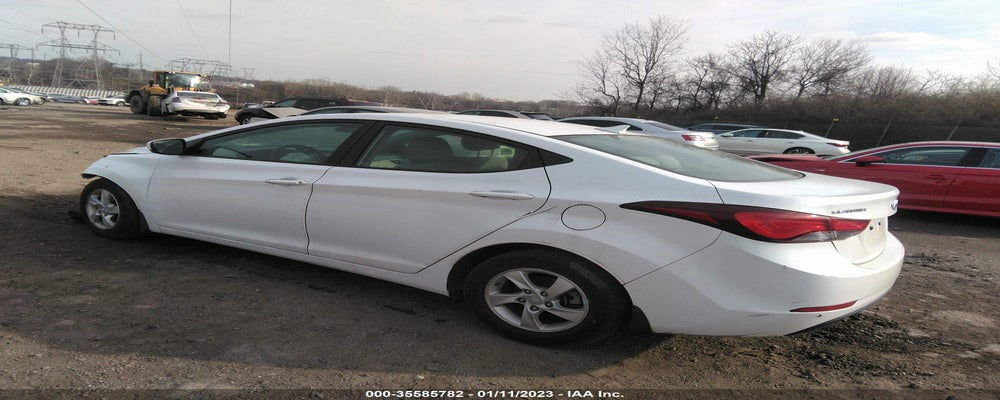 5NPDH4AEXFH638229 2015 HYUNDAI ELANTRA photo no. 3