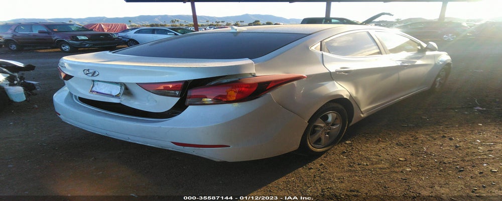 5NPDH4AE8FH623633 2015 HYUNDAI ELANTRA photo no. 4