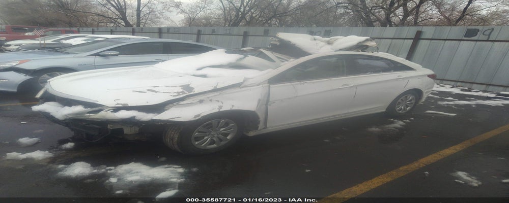 5NPEB4AC5BH088940 2011 HYUNDAI SONATA photo no. 2