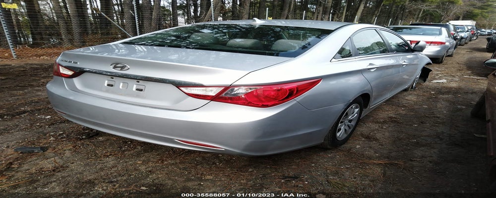 5NPEB4AC5BH071569 2011 HYUNDAI SONATA photo no. 4
