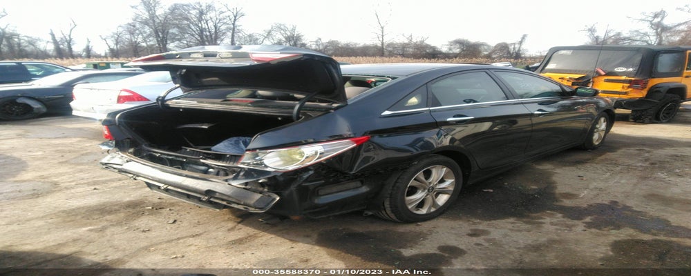 5NPEC4AC1DH615789 2013 HYUNDAI SONATA photo no. 4