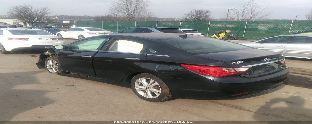 5NPEC4AC6BH272314 2011 HYUNDAI SONATA photo no. 3