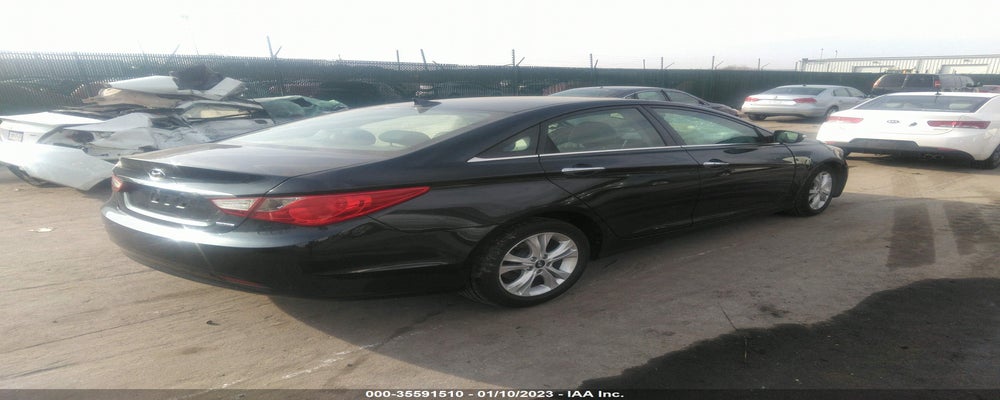 5NPEC4AC6BH272314 2011 HYUNDAI SONATA photo no. 4