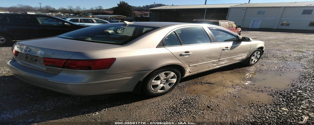 5NPET4ACXAH619688 2010 HYUNDAI SONATA photo no. 4