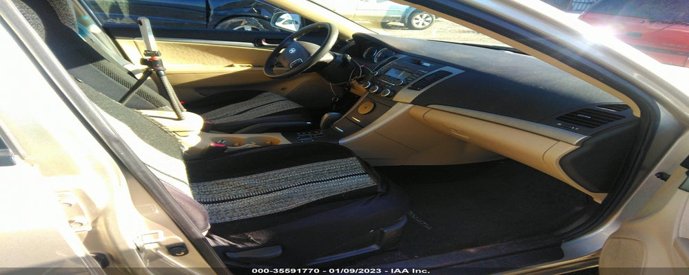 5NPET4ACXAH619688 2010 HYUNDAI SONATA photo no. 5