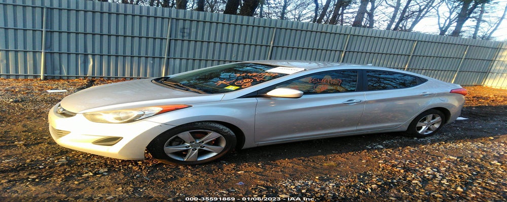5NPDH4AE4DH260213 2013 HYUNDAI ELANTRA photo no. 2