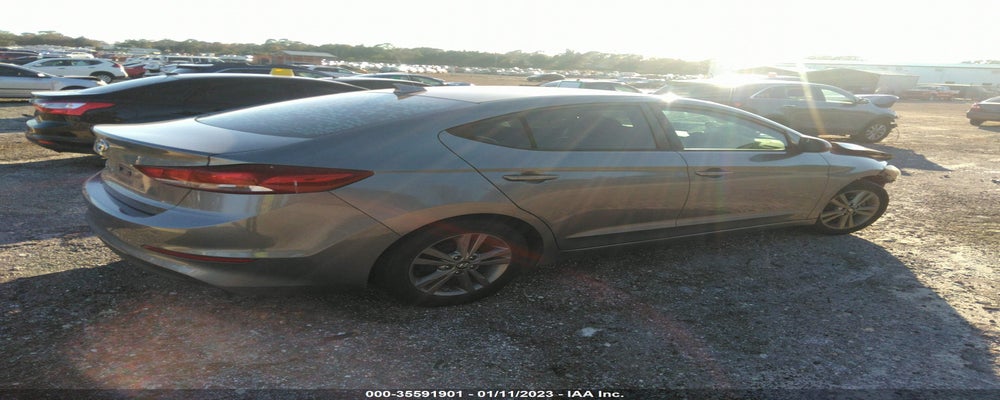 KMHD84LF1HU262675 2017 HYUNDAI ELANTRA photo no. 4