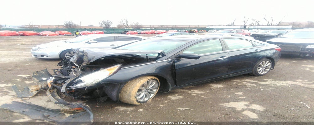 5NPEC4AB3BH189298 2011 HYUNDAI SONATA photo no. 2