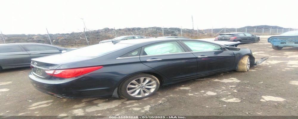 5NPEC4AB3BH189298 2011 HYUNDAI SONATA photo no. 4