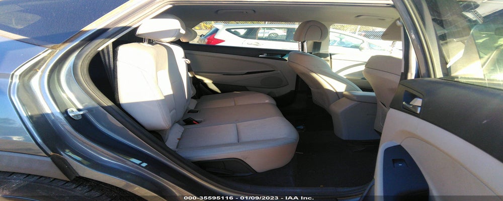 KM8J33A45JU604857 2018 HYUNDAI TUCSON photo no. 8