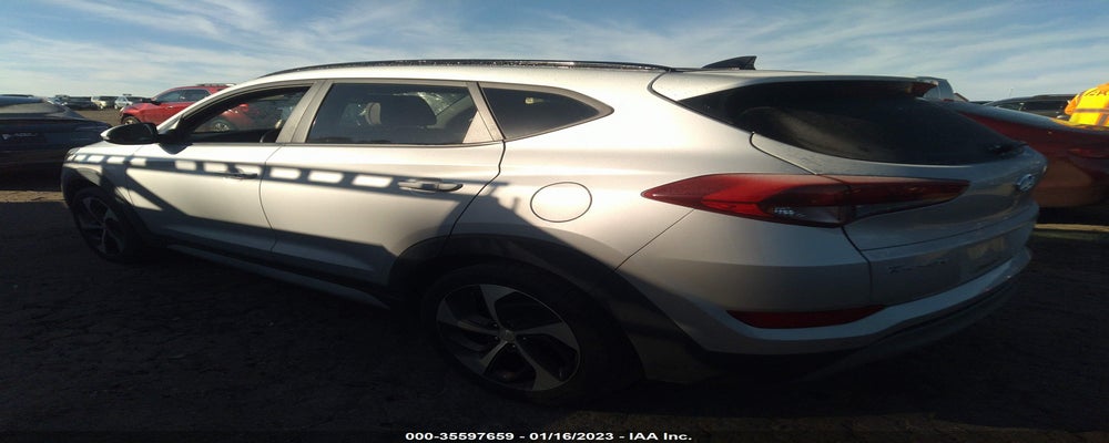 KM8J3CA28JU690003 2018 HYUNDAI TUCSON photo no. 3