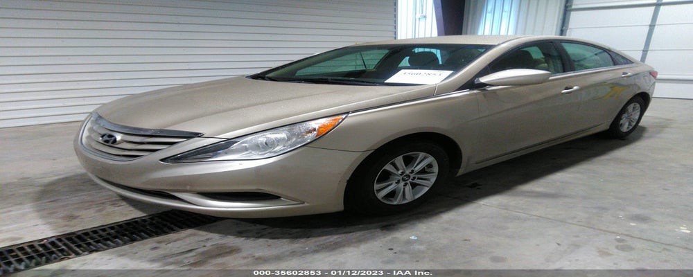 5NPEB4AC4BH272606 2011 HYUNDAI SONATA photo no. 2