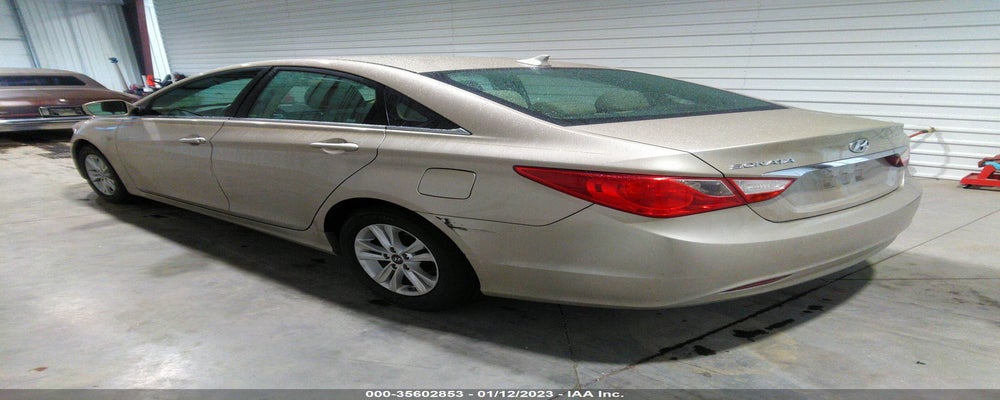 5NPEB4AC4BH272606 2011 HYUNDAI SONATA photo no. 3